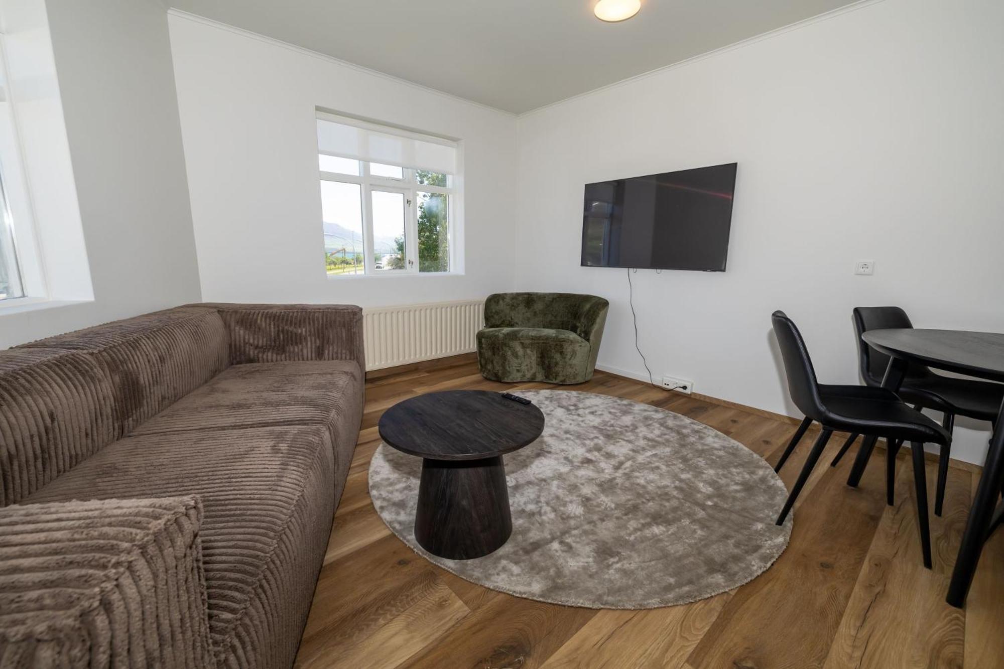 Steinaskjol Apartments 아퀴레이리 외부 사진