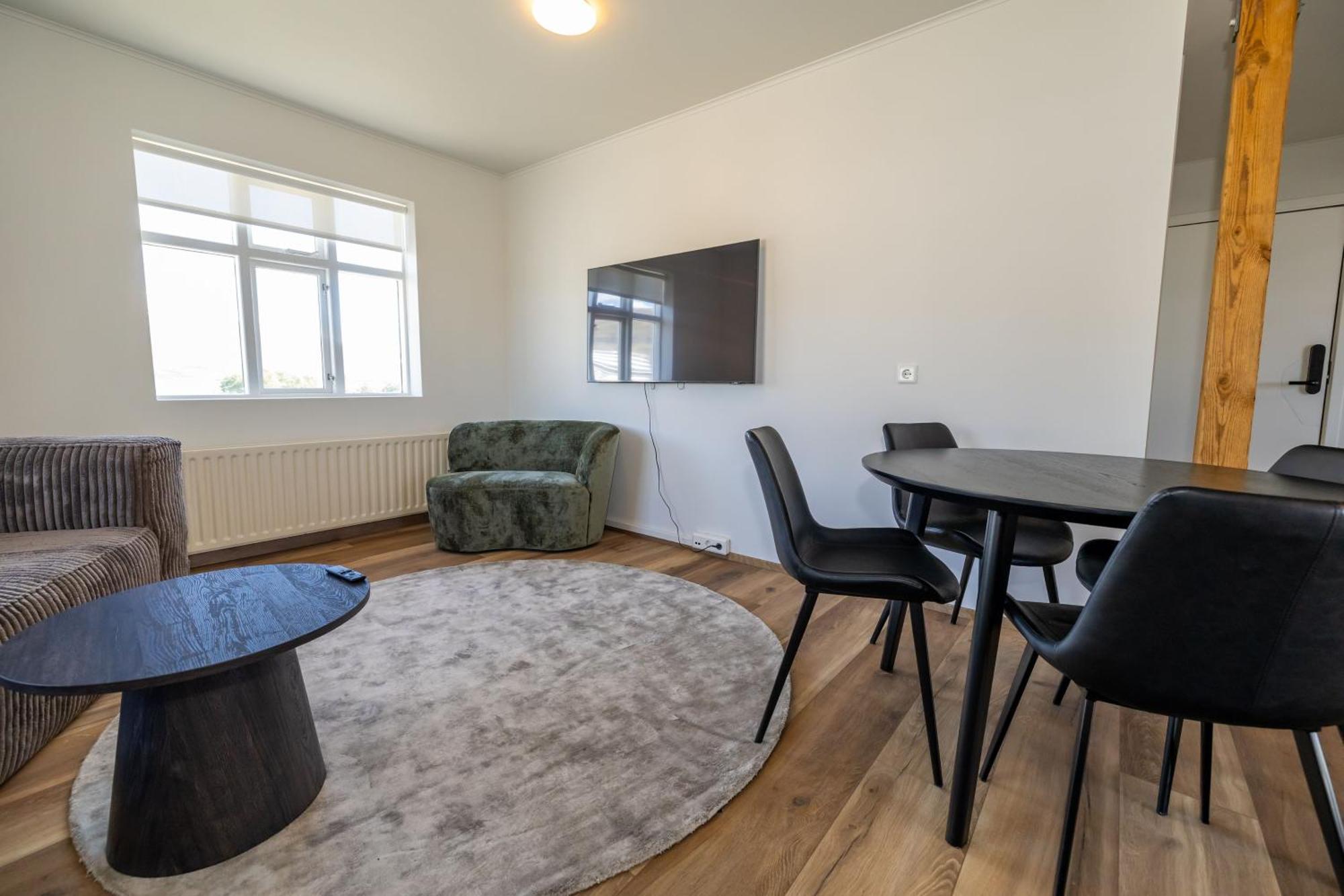Steinaskjol Apartments 아퀴레이리 외부 사진